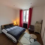 Townhouse In Center