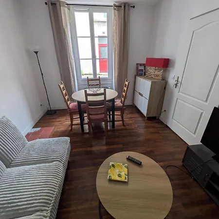 Townhouse In Center * Poitiers