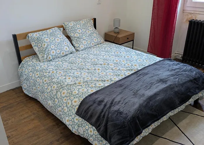 Townhouse In Center 度假居 普瓦捷