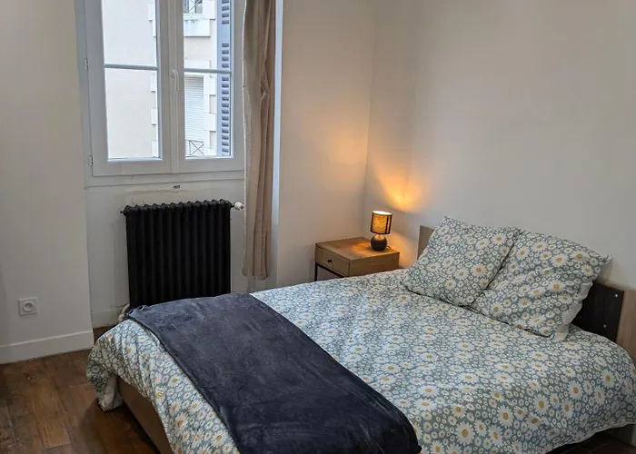 Townhouse In Center Ferienhaus Poitiers