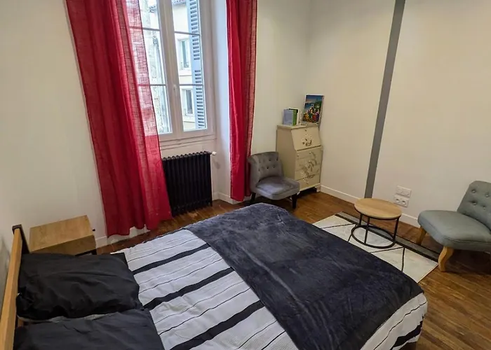 Townhouse In Center * Poitiers